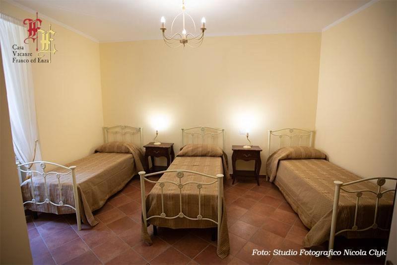 Casa Vacanze - Franco Ed Enza Bed and Breakfast San Gregorio Magno Eksteriør billede