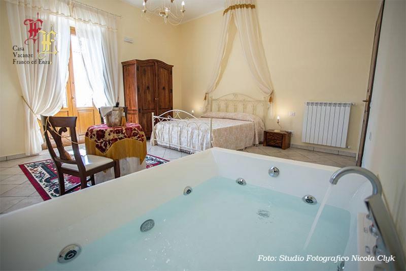 Casa Vacanze - Franco Ed Enza Bed and Breakfast San Gregorio Magno Eksteriør billede