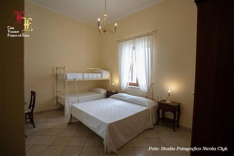 Casa Vacanze - Franco Ed Enza Bed and Breakfast San Gregorio Magno Eksteriør billede